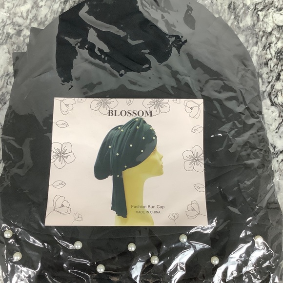 Black with Pearl Accent Fashion Bun Cap Hair Wrap - Picture 3 of 8